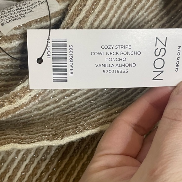 NWT CHICOS PONCHO - Picture 4 of 5